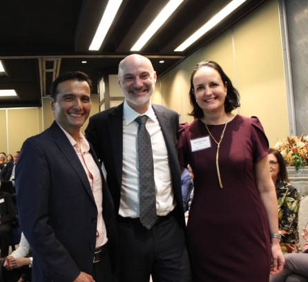 Left to right: Paulo Lozano, Agustín Rayo, and Griselda Gómez celebrate 20 years of MIT-Mexico with MIT alumni in Mexico City.